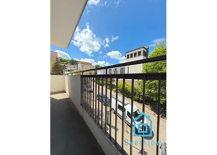 Homestay 2 Minutes To Center & Seaside